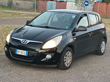Hyundai i20 2012 1.2 Benzina Neopatentati