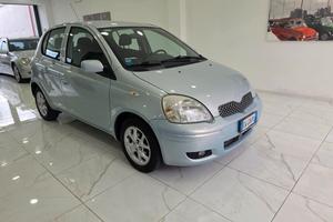 Toyota Yaris 1.0i 16V cat 5 porte Sol