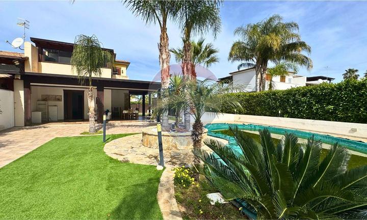 Porzione di villa - Campofelice di Roccella