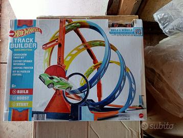 pista hotwheels nuova + pista usata