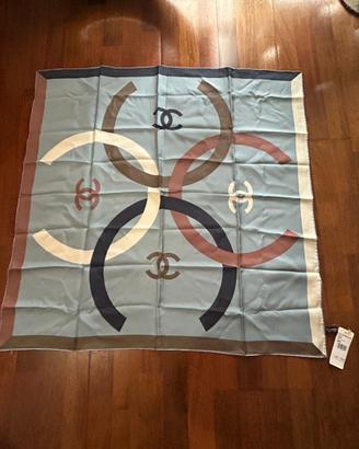 Foulard Chanel Gris Care