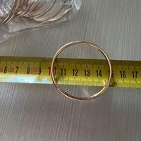 Anelli metallici dorati