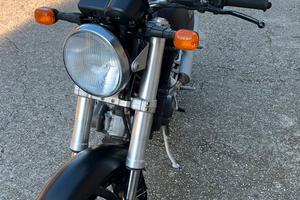 DUCATI MONSTER 600