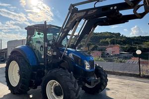 Trattore New holland T5 115 ELETTROCOMAND