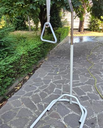 asta alzamalati da letto con piantana