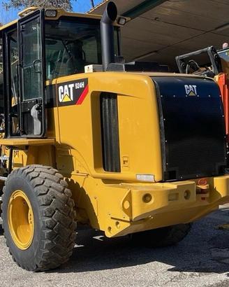 Pala gommata CAT 924H + benna impastatrice 800 l