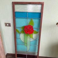 Vetrata a piombo in cornice legno