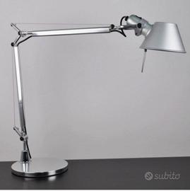 Lampada da tavolo Artemide
