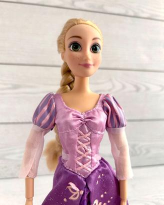Disney Store bambola principessa Rapunzel Tangled