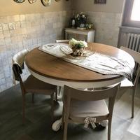 Nuovo tavolo rotondo allungabile, di legno mass