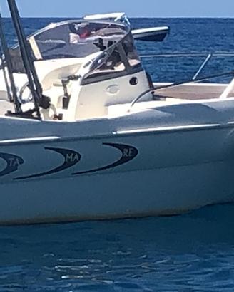 T.A. MARE VA22 barca a motore
