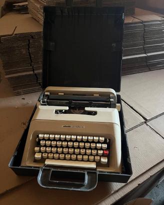 macchina da scrivere lettera 24
