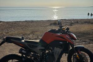 Ktm duke 790