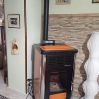 Stufa a pellet  Idro Klover diva mid 24, 5 kw