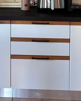 Ante Veneta Cucine con profilo in ciliegio