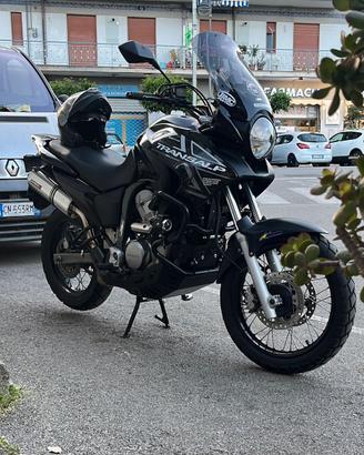 Transalp 700 (2010)
