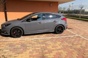 FORD Focus 2.0 EcoBoost 250 CV ST3