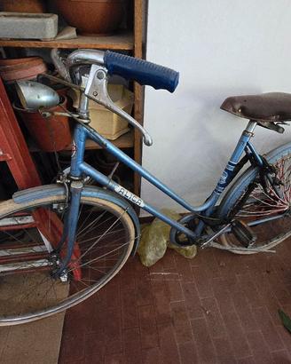3 biciclette anziane