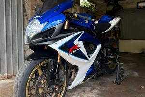 Suzuki gsx-r 750 k7