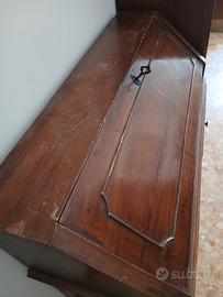 cassettiera con piano a ribalta