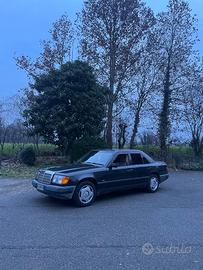 Mercedes 200 W124