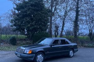 Mercedes 200 W124