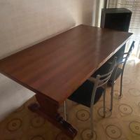 Tavolo in legno