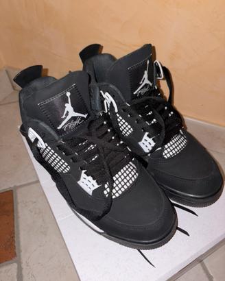 Jordan 4 White Thunder