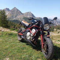 Kawasaki ER-6n Café racer divertentissima