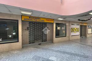 NEGOZIO A BRUGHERIO