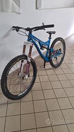 Pivot mach 6 carbon custom