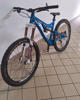 Pivot mach 6 carbon custom