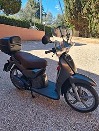 scooter aprilia 100