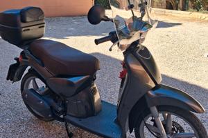 scooter aprilia 100
