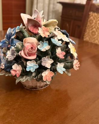 Bouquet di fiori di porcellana di Capodimonte