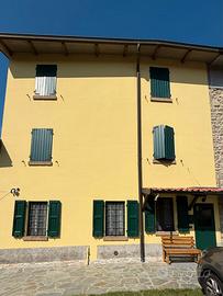 Villetta bifamiliare a Felina