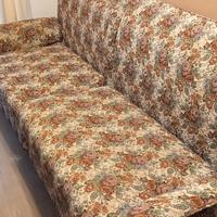 divano con tessuto in gobelin