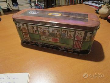 Scatola biscotti in lamiera