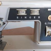 Macchina da cucire Singer 702