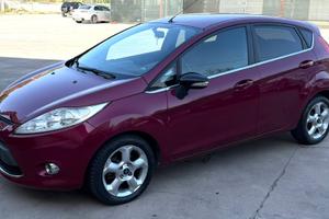 Ford Fiesta 1.4 TDCi 68CV 5 porte Titanium