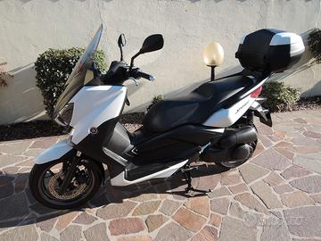 YAMAHA XMAX 250 2015