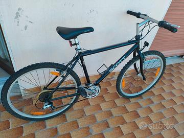 bicicletta MTB SCOTT