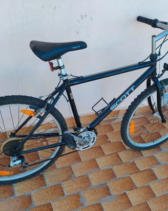 bicicletta MTB SCOTT