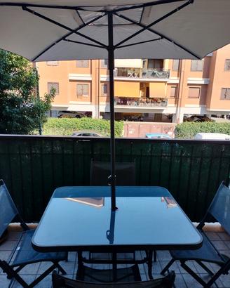 Set da pranzo per balcone/giardino completo