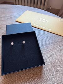 Orecchini punto luce argento e moissanite