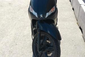 Peugeot Tweet