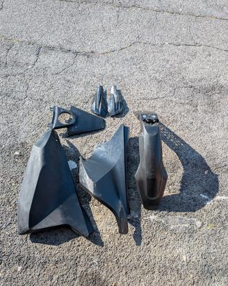 plastiche Husqvarna 701  per uso pista 