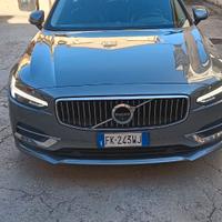 Auto volvo v90 d5