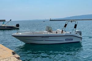 Ranieri azzurra con motore Honda 40 4 tempi