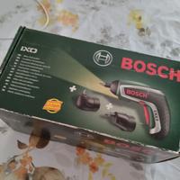 Cacciavite elettrico, levigatrice e seghetto bosch